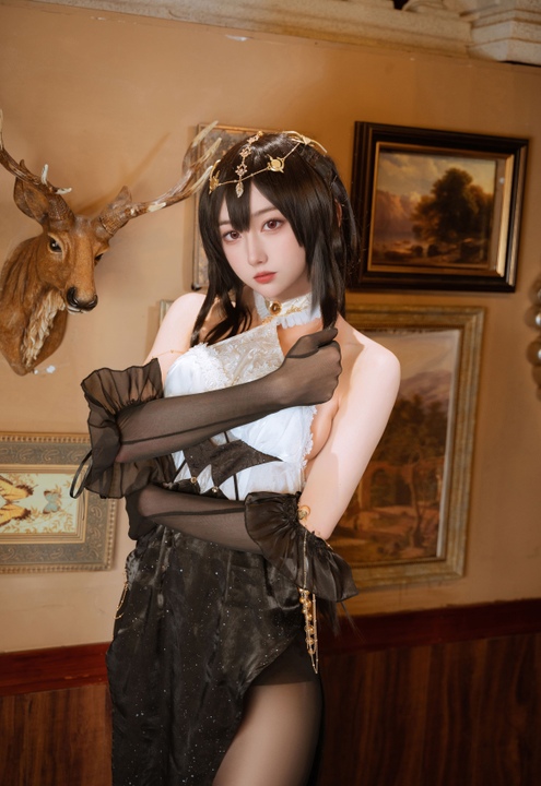 y妹不是小叶 镇海 晚礼服.jpg